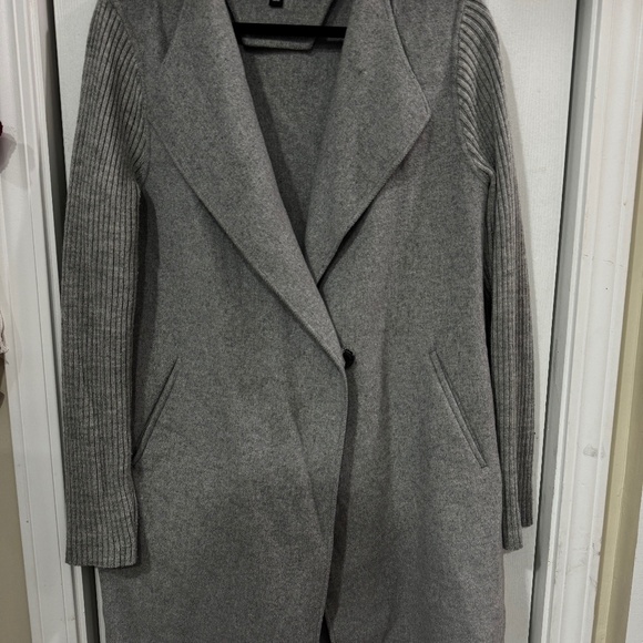 Kenneth Cole NewYork Women’s wool blend jacketwith Knit sleeve size M - Picture 1 of 6